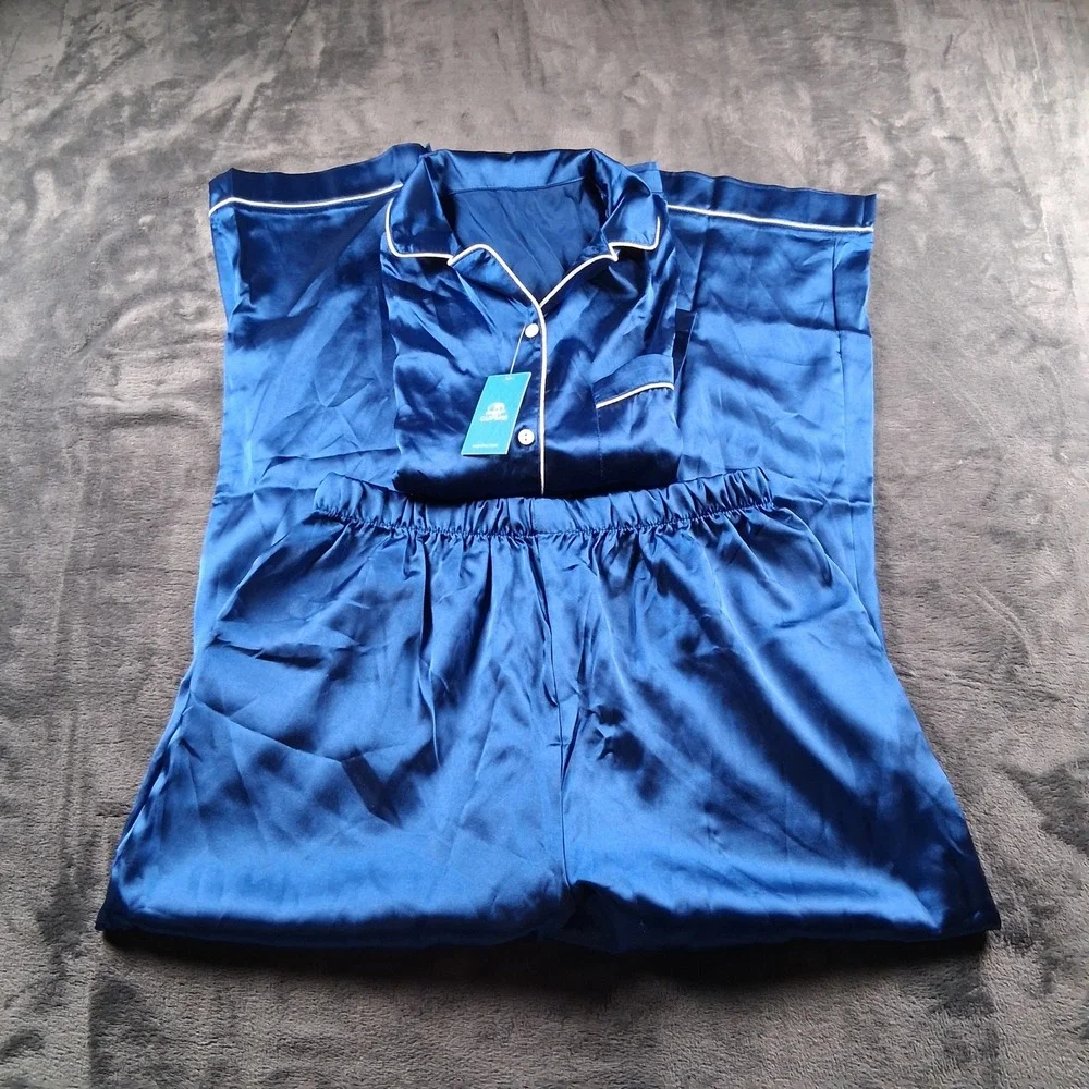 NWT Cupshe Pajama Set Women Medium Blue Satin Short Sleeve Top Long Pants Piping